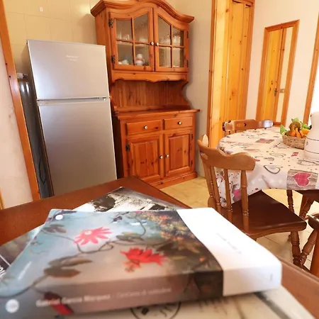 House Cecilia In Semesterbostad
