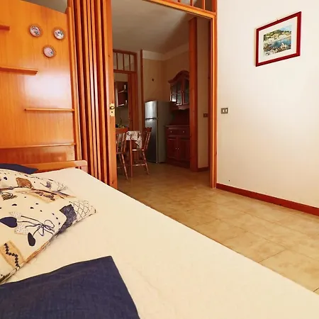 House Cecilia In *