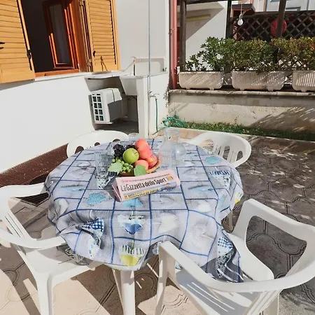 Holiday home House Cecilia In *