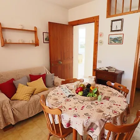 House Cecilia In *